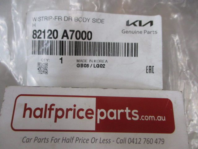 Kia Cerato YD Genuine Right Hand Front Door Body Weather Strip (Drivers) New Part