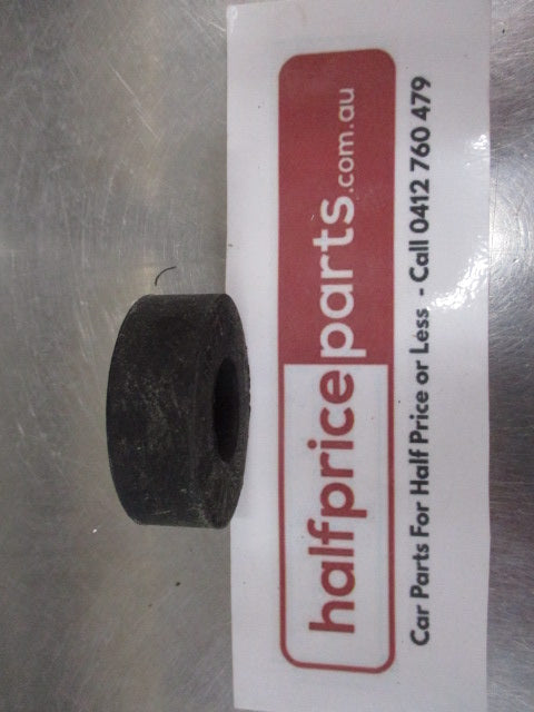 Mitsubishi Fuso Fighter Genuine Rear Suspension Stabilizer Bar Bush New Part