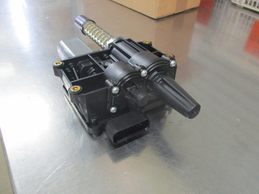 Holden Cascada Genuine Electronic Parking Brake Control Module Assembly New Part