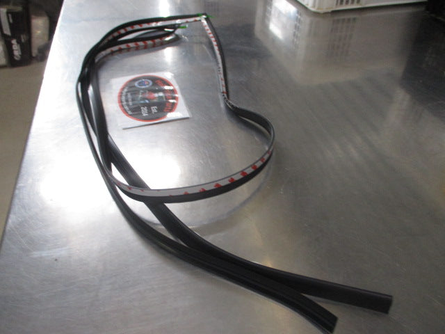 Kia Rio Genuine Upper Windshield Glass Reveal Molding New Part
