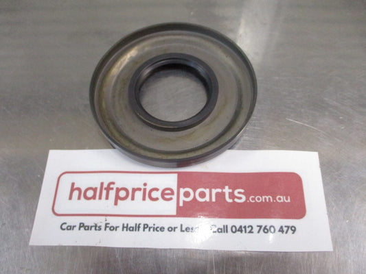 Mitsubishi Canter Genuine Rear Wheel Outer Hub Oil Seal New Part