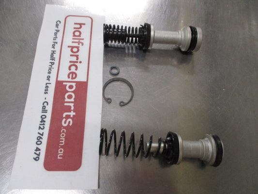 Mitsubishi Triton/Pajero Genuine Brake Master Cylinder Repair Kit New Part