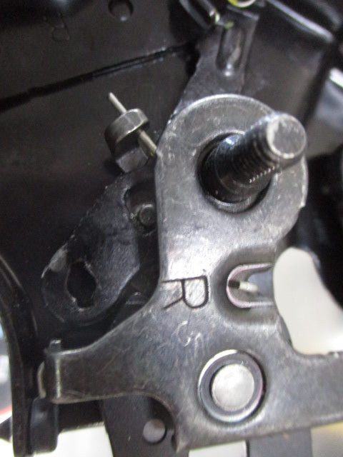 Kia Carnival Genuine Right Hand Rear Door Latch Assembly New Part