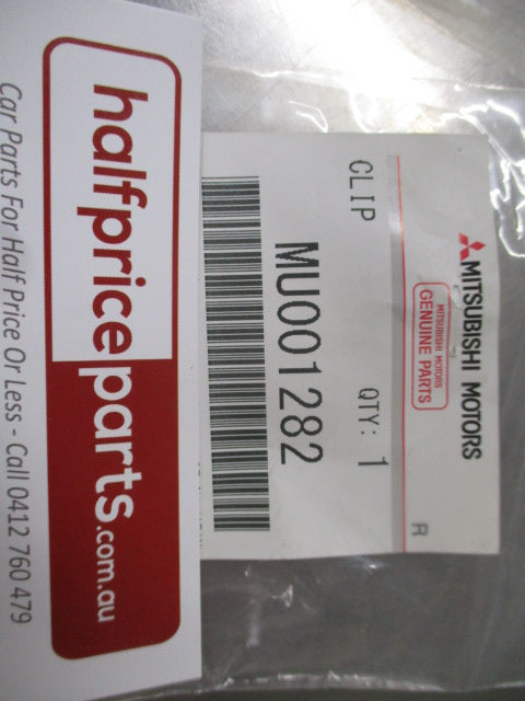 Mitsubishi Various Models Genuine Bonnet Insulator Clip New Part