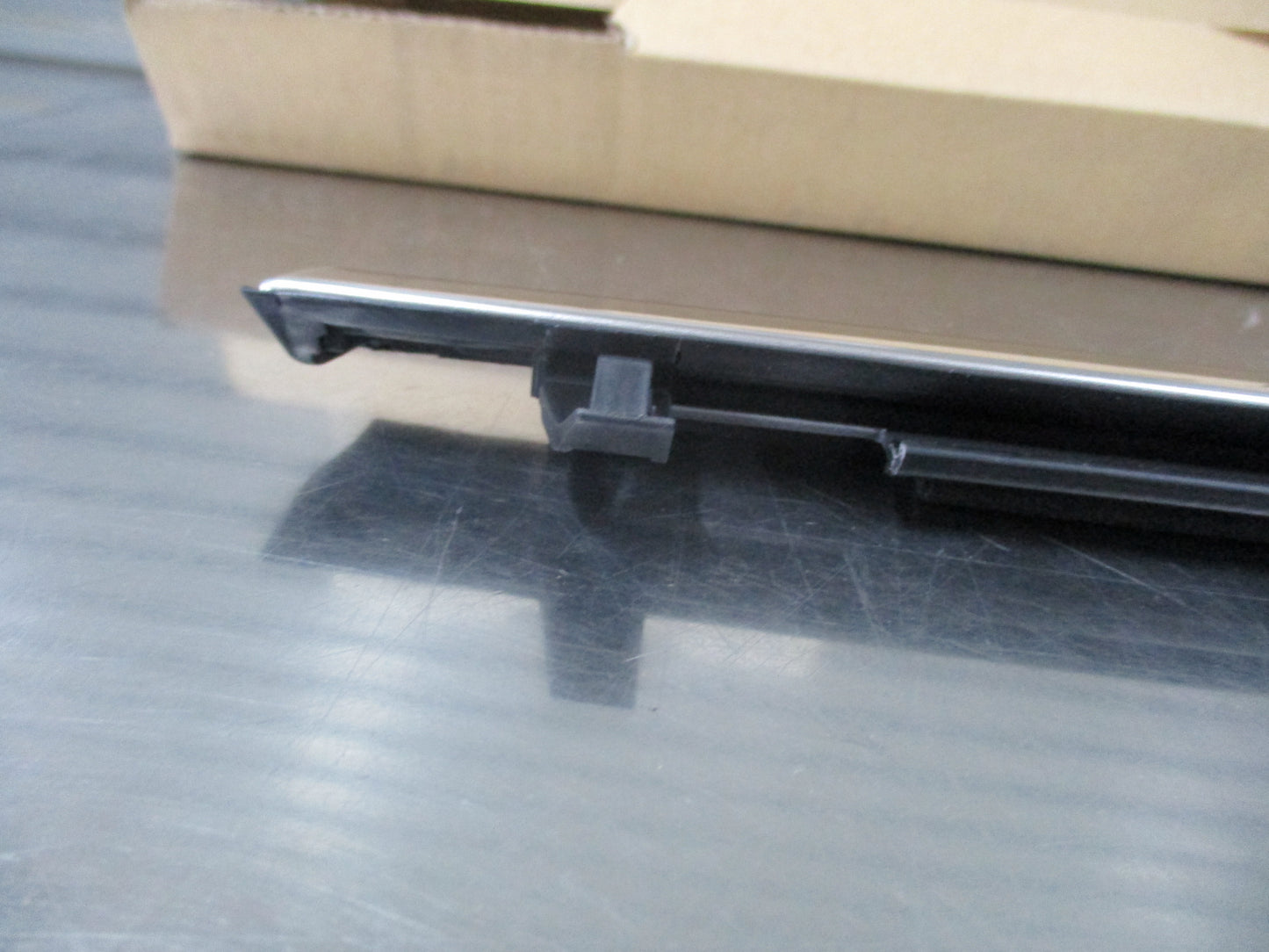Honda Accord Genuine Right Hand Rear Door Weather Strip Moulding New Part