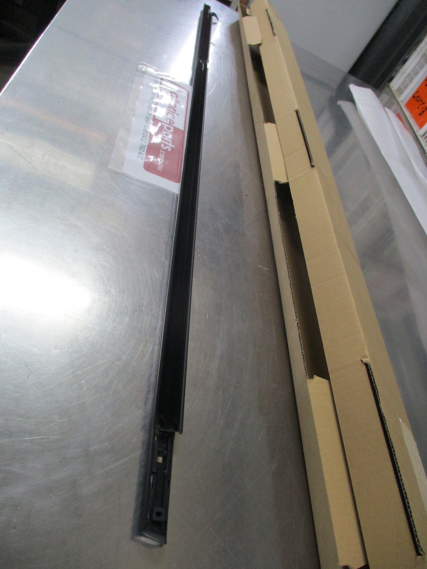 Honda Accord Genuine Right Hand Rear Door Weather Strip Moulding New Part