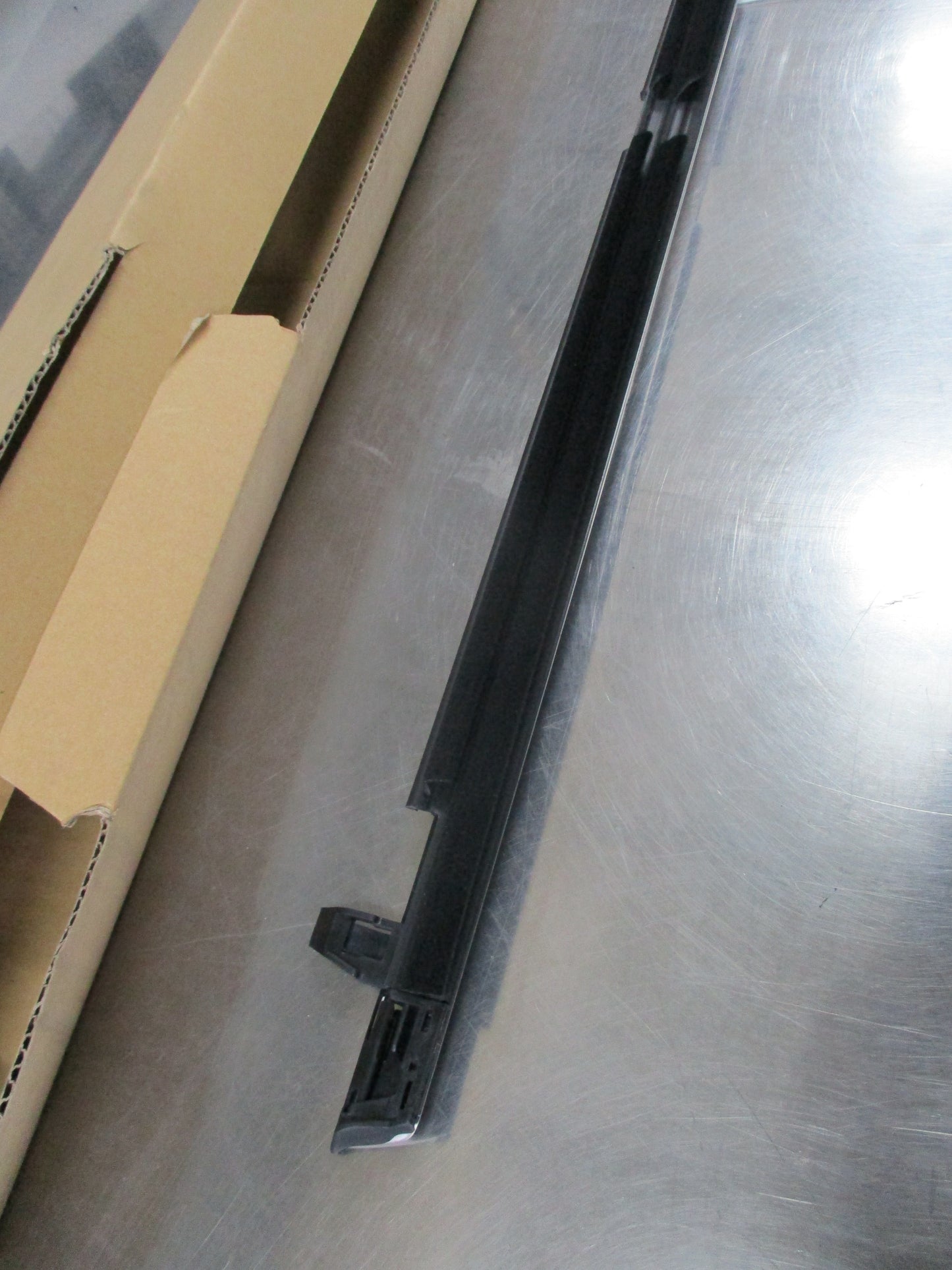 Honda Accord Genuine Right Hand Rear Door Weather Strip Moulding New Part