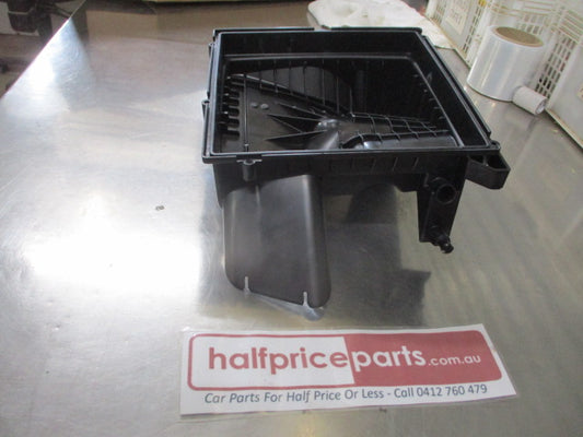 Holden Cruze Genuine Lower Air Cleaner Filter Box Assembly New Part