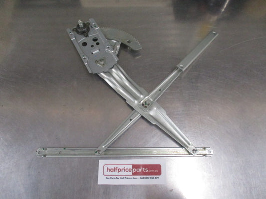 Mitsubishi Pajero Sport Genuine Right Hand Front Manual Window Regulator New Part