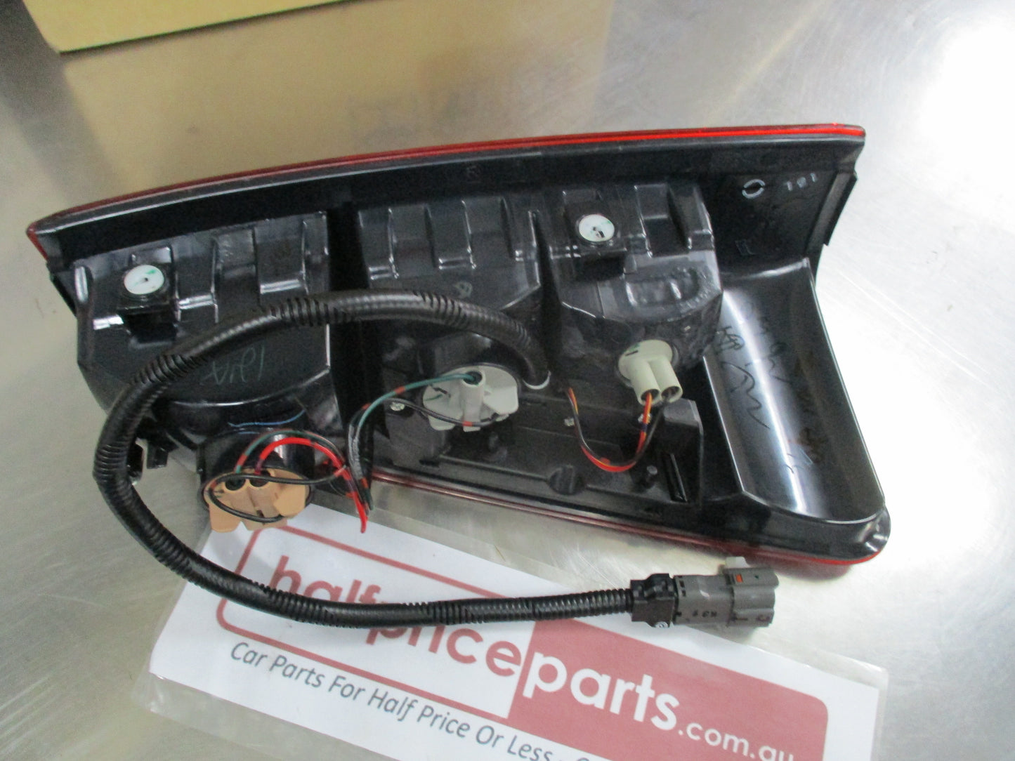 Isuzu D-Max Genuine Right Hand Rear Tail Light Assembly New Part
