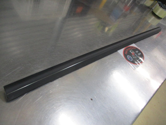 Kia Sportage Genuine Left Hand Outer Front Belt Moulding New Part