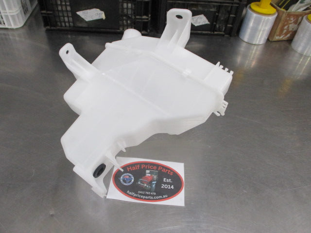Kia Soul Genuine Windscreen Washer Tank New Part