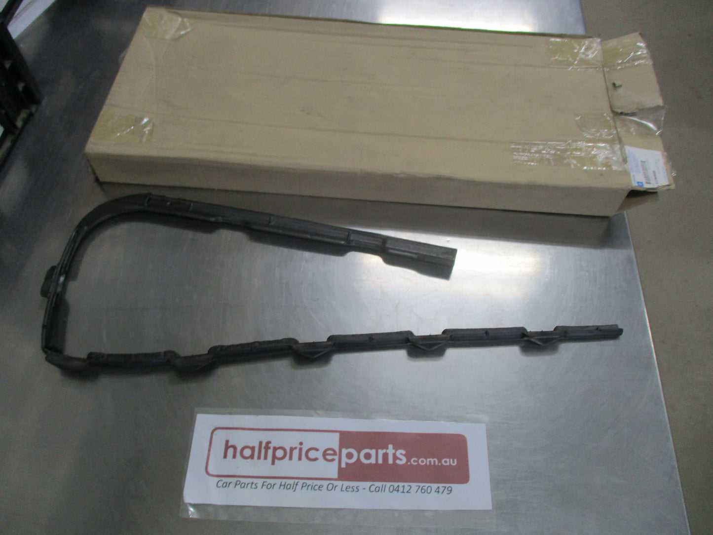 Holden Commodore VF/Caprice WN Genuine Left Hand Front Side Upper Insulator New Part