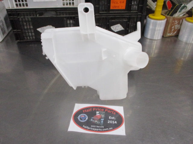 Kia Soul Genuine Windscreen Washer Tank New Part