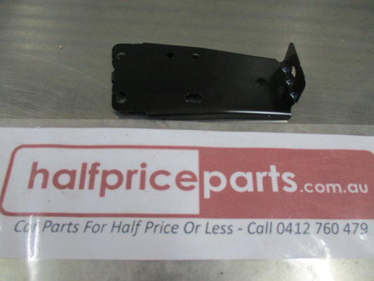 Nissan X-Trail Genuine Left Hand Side Rear Bumper Side Bracket New Part