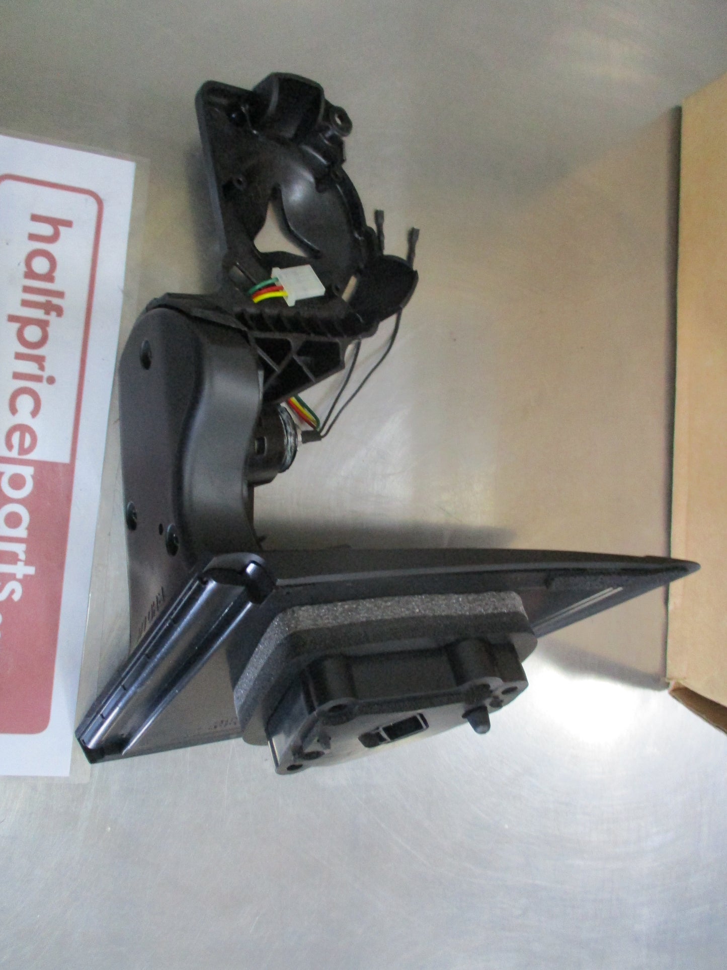 Holden Cruze Genuine Left Hand Outer Rear View Mirror Bracket New Part