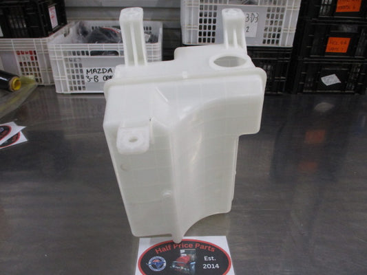 Kia Sorento Genuine Windscreen Washer Tank New Part