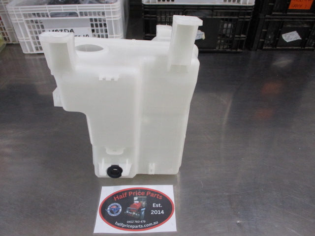 Kia Sorento Genuine Windscreen Washer Tank New Part