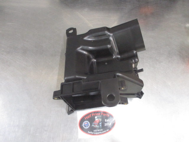 Kia Magentis Genuine Lower Air Cleaner Body New Part