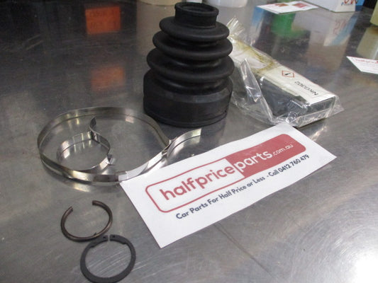 Mitsubishi Outlander/Lancer Genuine Front Inner CV Boot Kit New Part