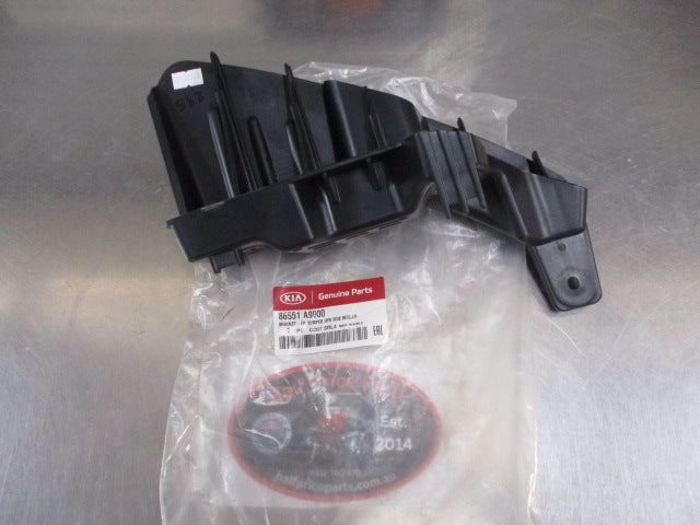 Kia Carnival Genuine Front Left Hand Upper Bumper Bracket New Part