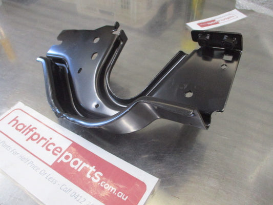 Isuzu D-Max Genuine Right Hand Rear Step Bumper Bracket New Part.