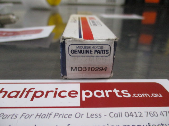 Mitsubishi Magna/380/RVR Genuine Spark Plug New Part