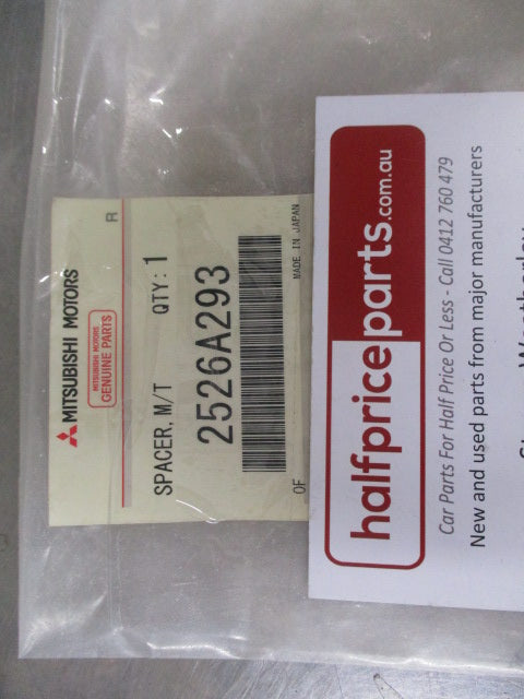 Mitsubishi Triton Genuine Manual Transmission Counter Shaft Spacer New Part