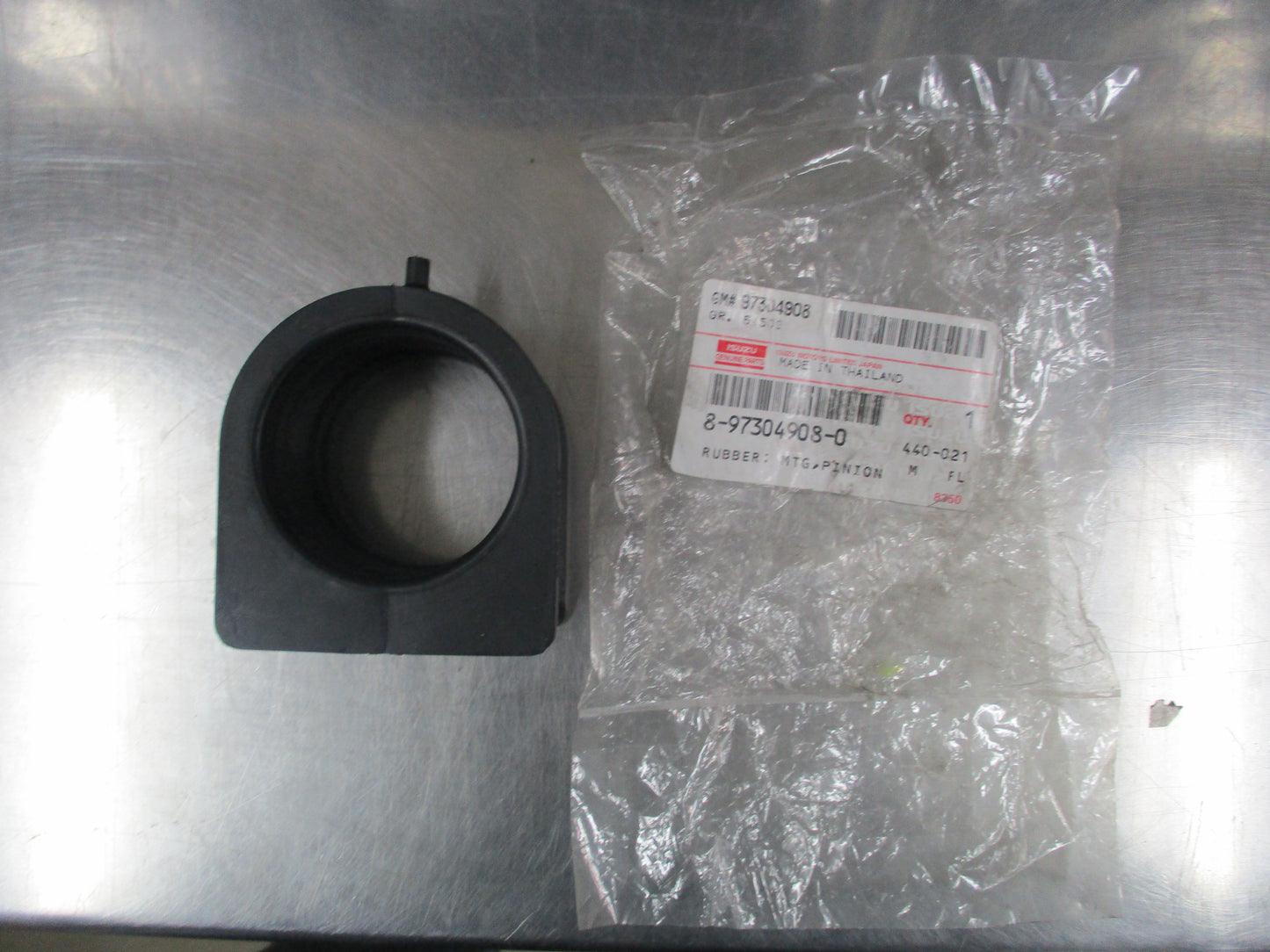 Isuzu Genuine Power Steering Rubber New