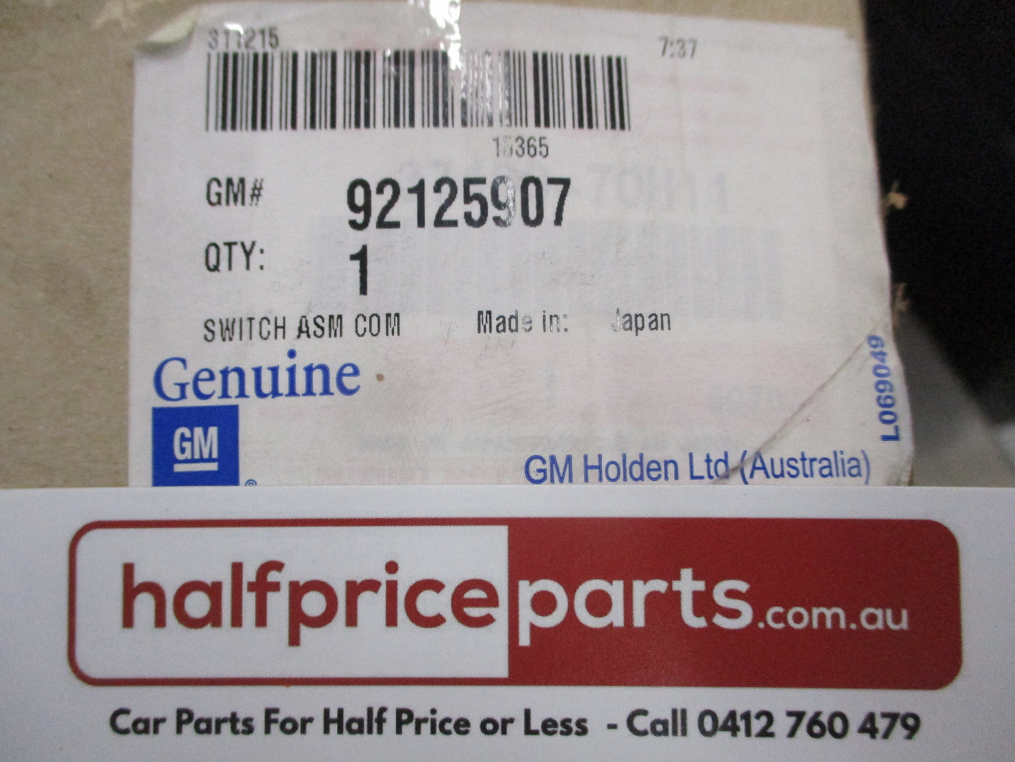 Holden Cruze YG Genuine Steering Wheel Combination Switch Assembly New Part