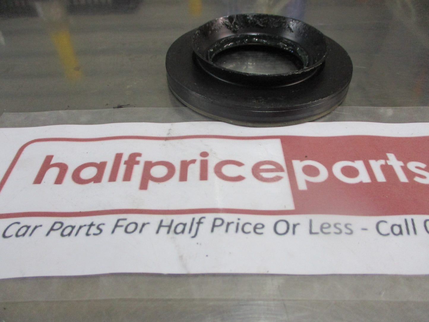 Nissan Y62 Patrol Genuine Rear Diff Pinion Seal New Part