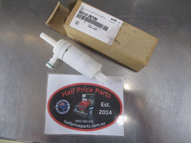 Kia Carnival/Rondo/Soul/Sportage Genuine Motor And Headlamp Pump Washer New Part