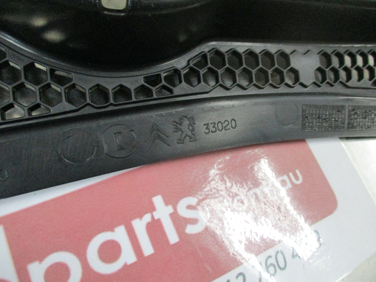 Peugeot 2008 Genuine Left RHD Air Intake Grille New Part