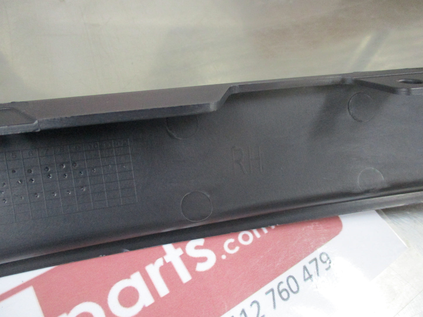 Holden Captiva Genuine Front Right Hand Bumper Fascia Air Deflector New Part