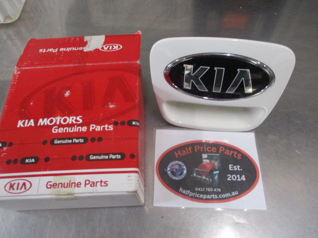 Kia Rio Genuine Outside Tailgate Handle (Factory White)With Emblem New Part