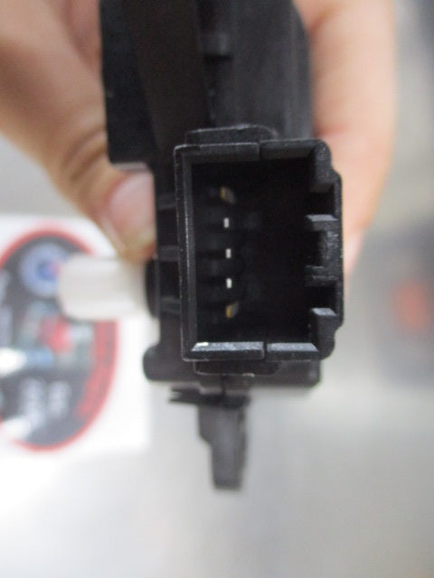 Kia Carnival/Cerato/Optima/Sportage Genuine Right Hand Door Temp Actuator New Part