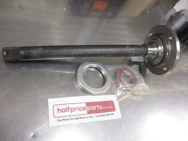 Mitsubishi Triton/Pajero Genuine Front Inner Axel New Part