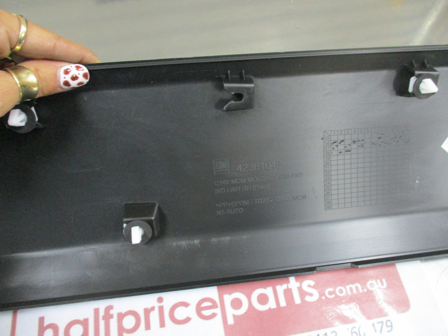 Holden Captiva Genuine Outer Front Side Door Lower Moulding New Part