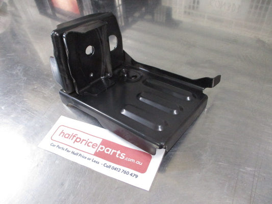 Mitsubishi Triton Genuine Left Hand Guard Shield Mounting Bracket New Part