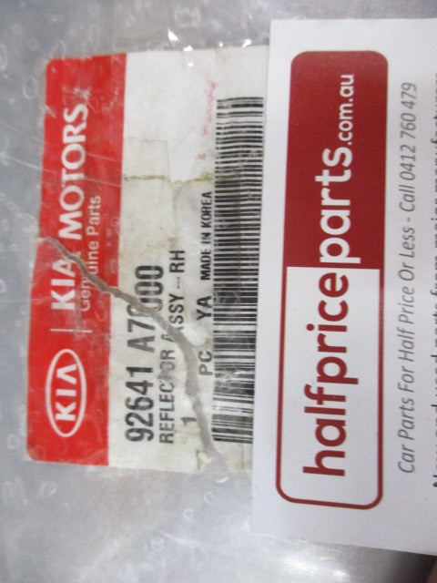 Kia Cerato Sedan/Coupe Genuine Right Hand Front Door Reflector New Part