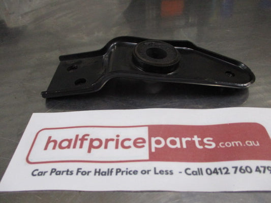 Mitsubishi Triton Genuine Upper Right Radiator Support Insulator New Part
