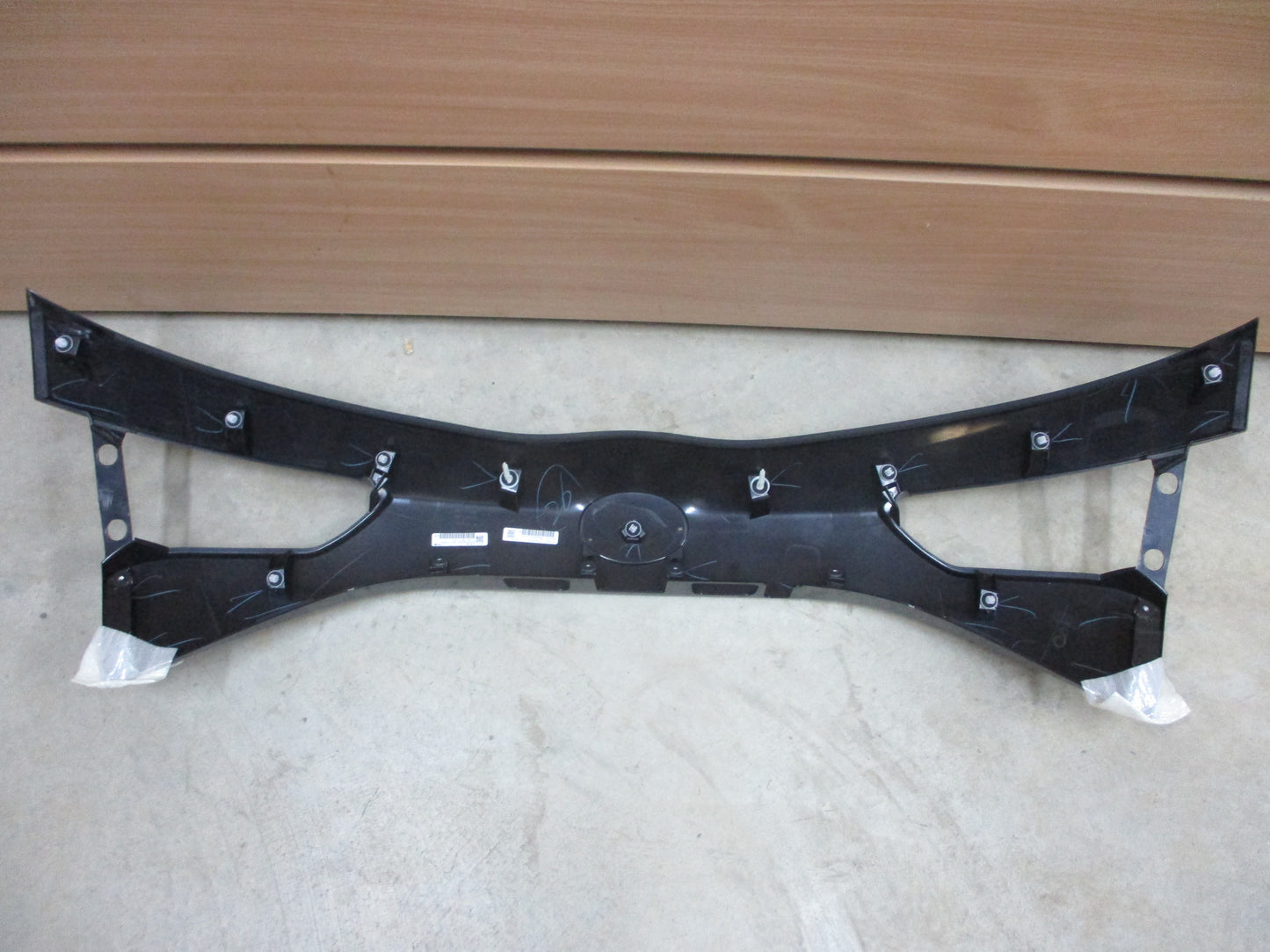 Toyota Yaris Genuine Rear Molding New Part