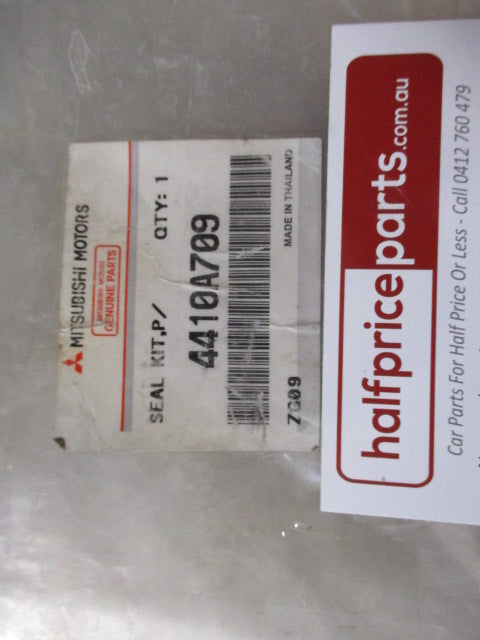 Mitsubishi Triton/Pajero Genuine Power Steering Seal Kit Gear New Part