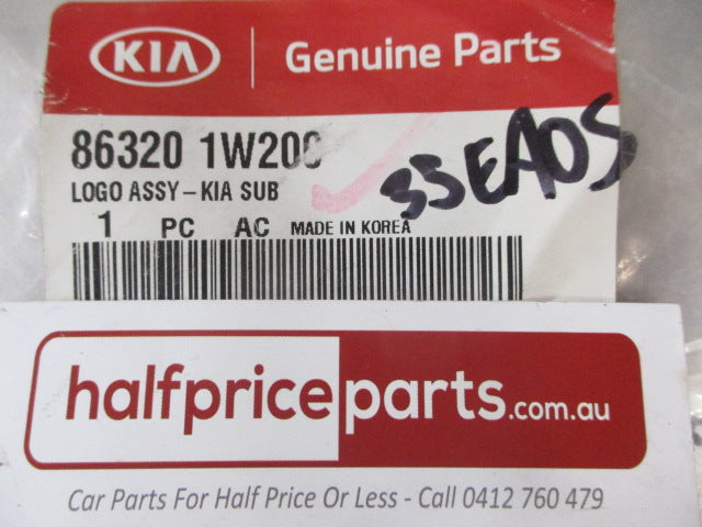 Kia Cerato/Rio Genuine Front Grille Emblem New Part