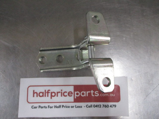 Mitsubishi Pajero Genuine Left Hand Rear Door Upper Door Hinge New Part