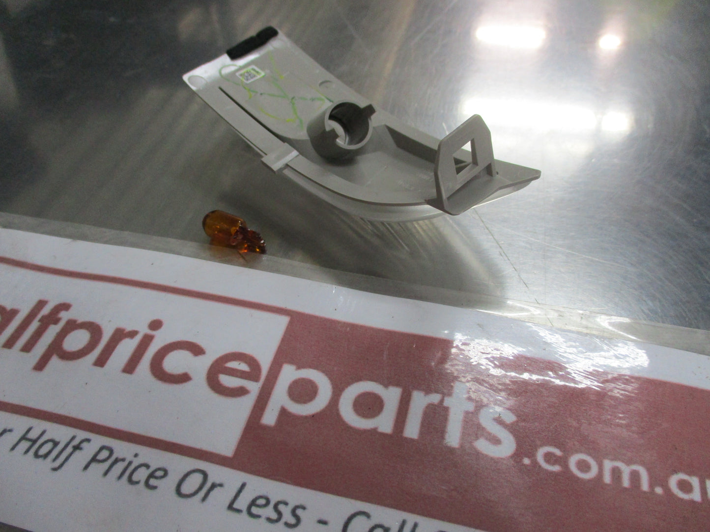Mazda BT-50 Genuine Right Hand Turn Lamp (Indicator) New Part