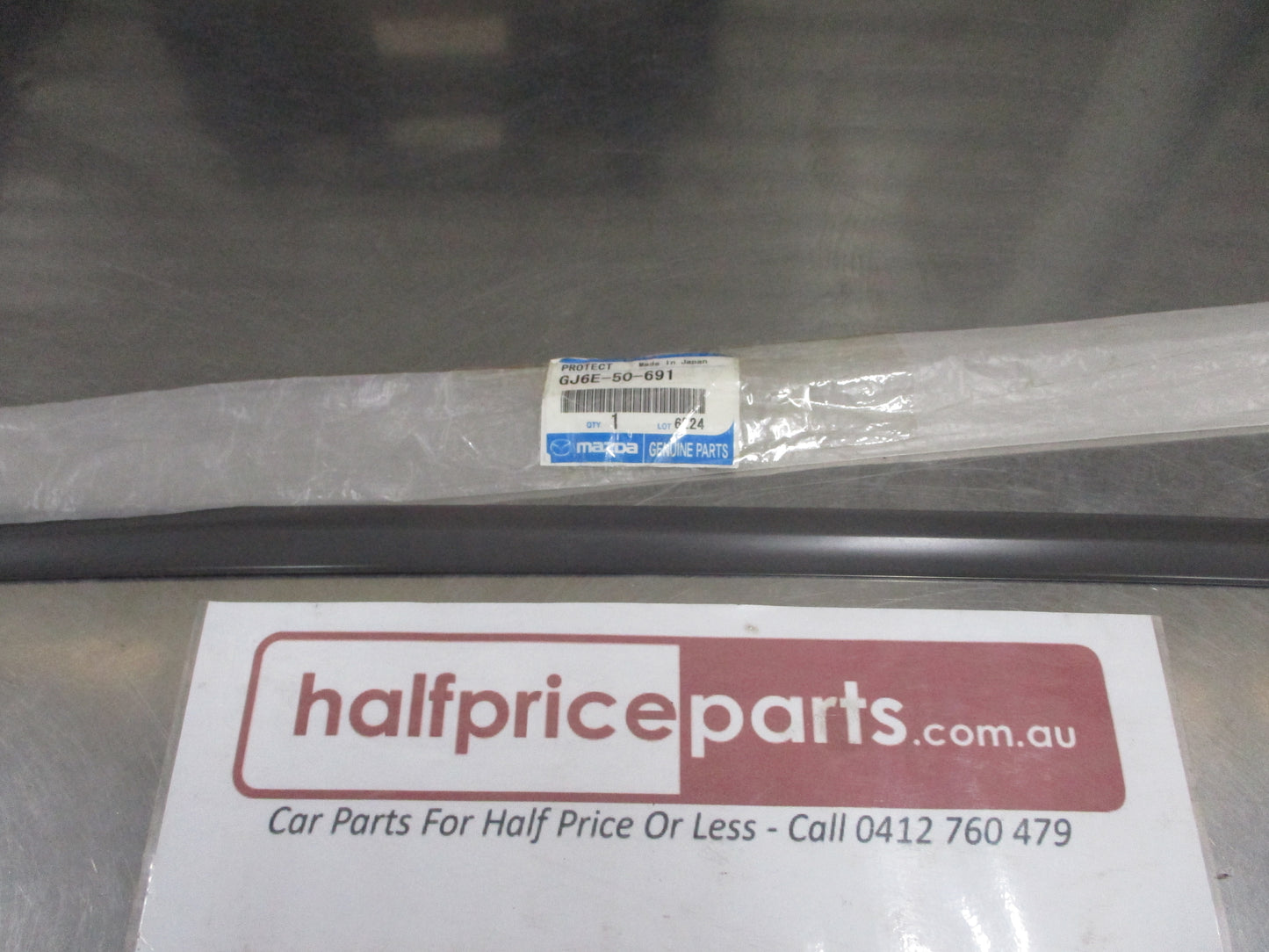 Mazda 6 Genuine Left Hand Front Door Body Side Molding New Part