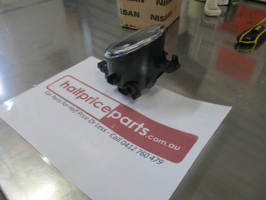 Nissan Pathfinder R52/Altima Genuine Right Hand Fog Light Assembly New Part