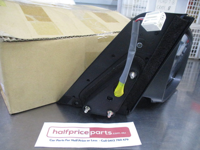 Suzuki SX4 Genuine Right Hand Side Door Rear View Mirror New Part