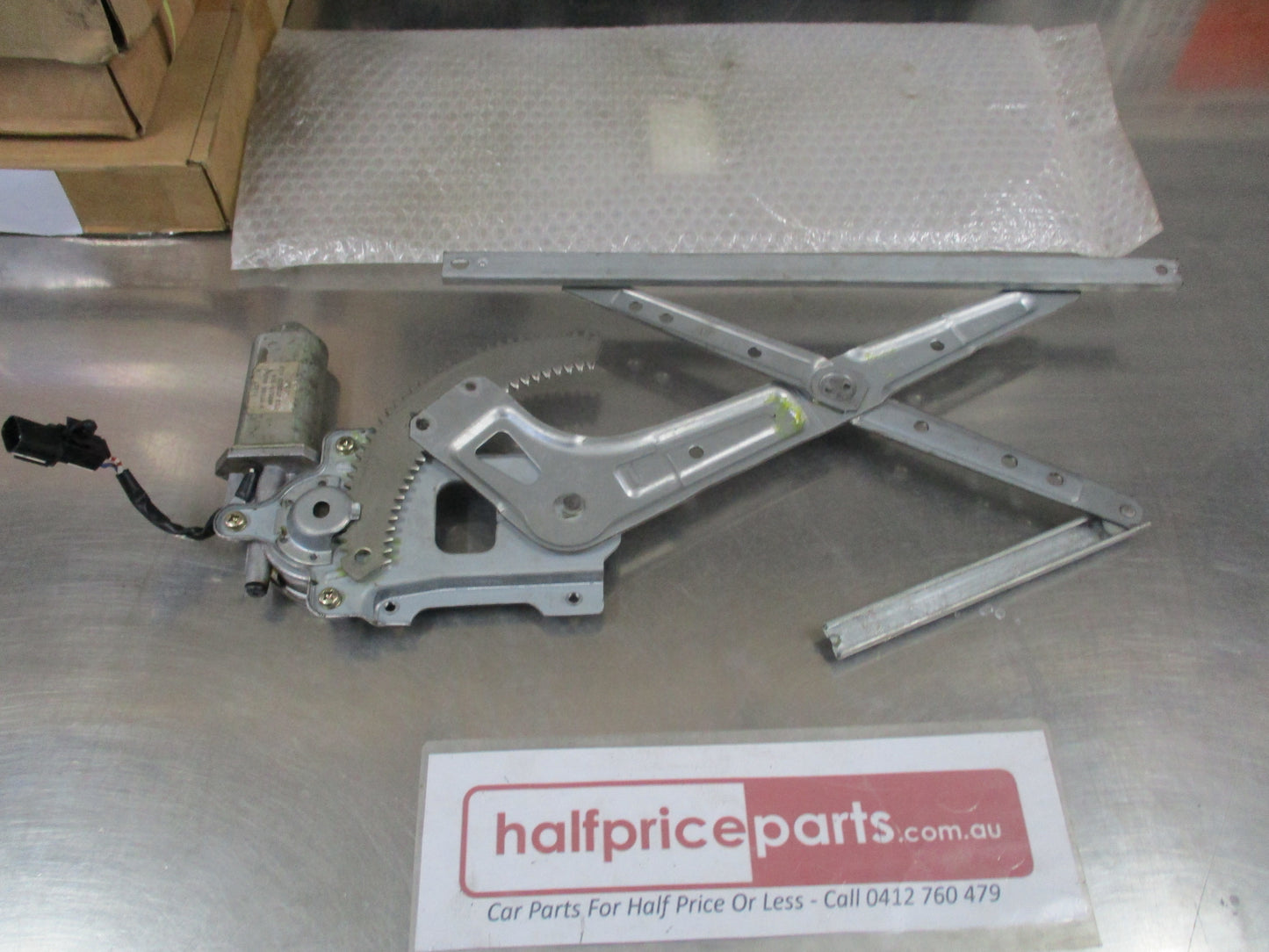 Holden Jackaroo Genuine Front Left Power Window Regulator WITH Motor (Untested) USED Part